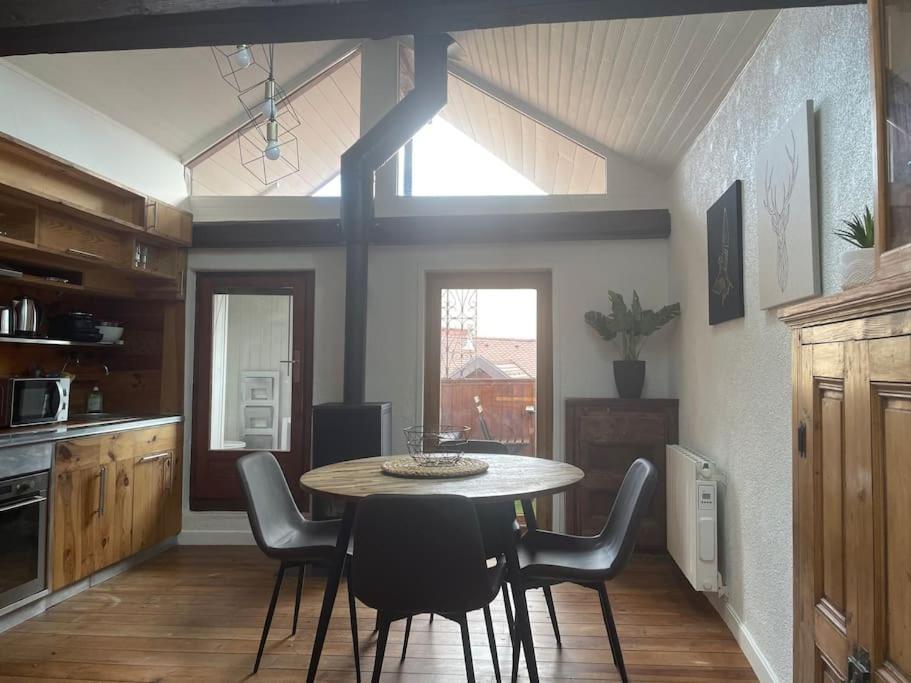 Appartement Plein De Charme - Coeur Vieille Ville آنسي المظهر الخارجي الصورة