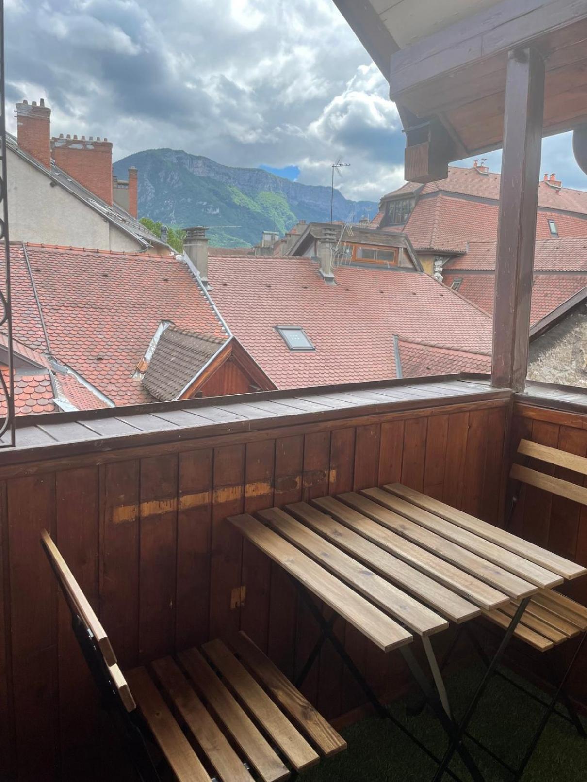 Appartement Plein De Charme - Coeur Vieille Ville آنسي المظهر الخارجي الصورة